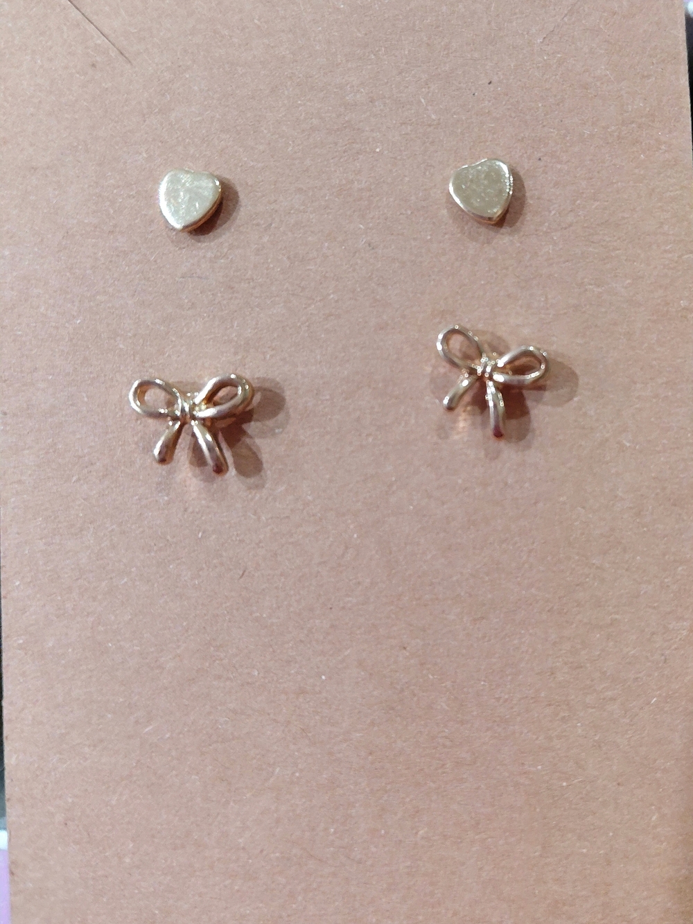 No Boundries New Gold Heart & Bow Stud Earring Set